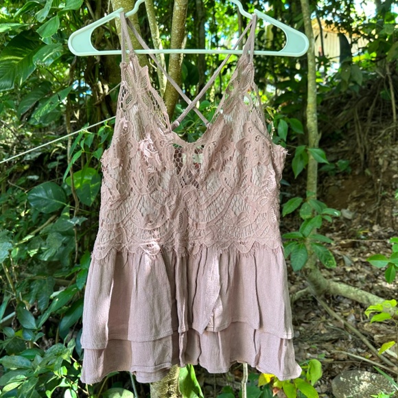 Bundle of Women’s clothing - Picture 3 of 6